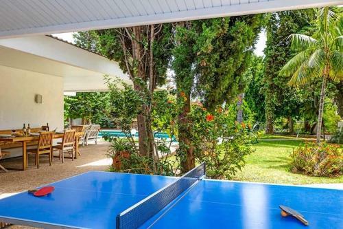 Marbella Villa Sleeps 10 With Pool Air Con And Wifi