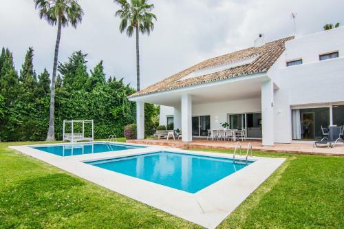 Villa XII