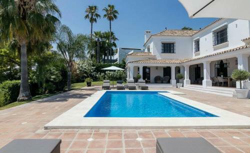 El Angel Villa Sleeps 8 With Pool And Air Con