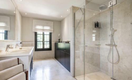 El Angel Villa Sleeps 8 With Pool And Air Con