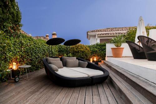 Las Chapas Villa Sleeps 14 With Pool And Air Con