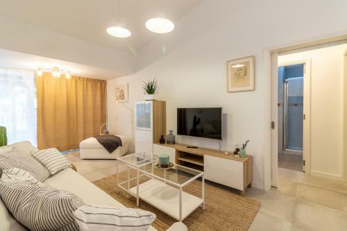 Flatguest Orinoco + Pool + Terrace + Garden