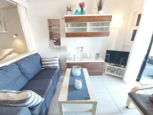 Central Apartment With Sea Views