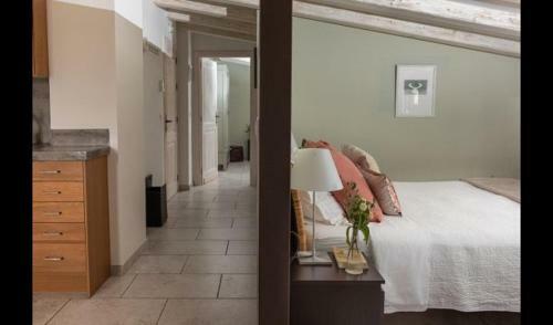 Montbrio Del Camp Villa Sleeps 14 With Pool And Air Con