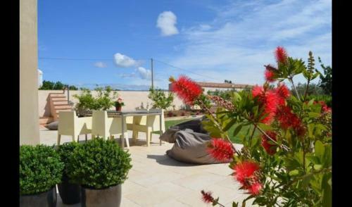 Montbrio Del Camp Villa Sleeps 14 With Pool And Air Con