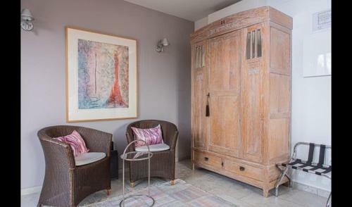 Montbrio Del Camp Villa Sleeps 14 With Pool And Air Con