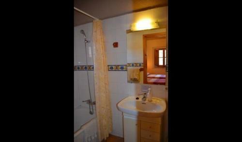 Moia Apartment Sleeps 11 With Pool