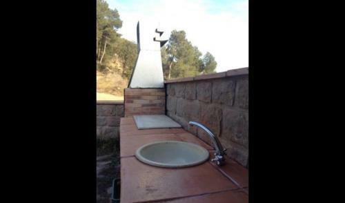 Navas Villa Sleeps 10 With Pool