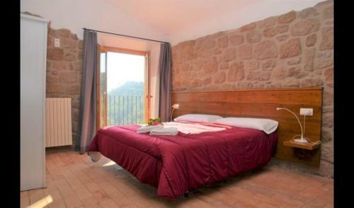 Navas Villa Sleeps 10 With Pool