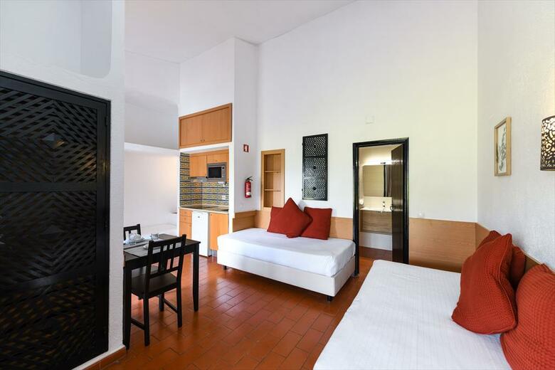 Hotel Pedras Da Rainha