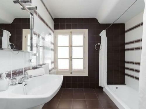 Traditional Holiday Home In Novelda With Private Pool