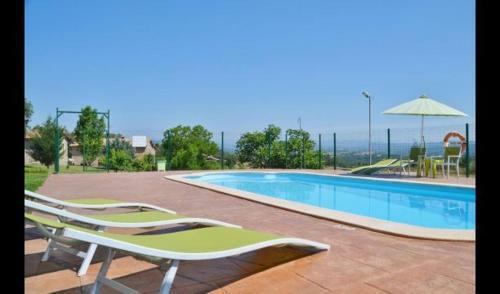 Santa Creu Dels Juglars Villa Sleeps 4 With Pool