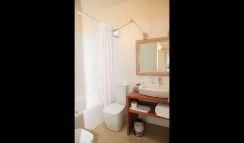 Apartment In Pals Sleeps 4 With Pool And Air Con