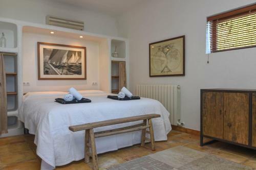 Pedramala Villa Sleeps 8 With Pool Air Con And Wifi