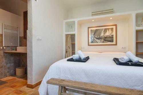 Pedramala Villa Sleeps 8 With Pool Air Con And Wifi