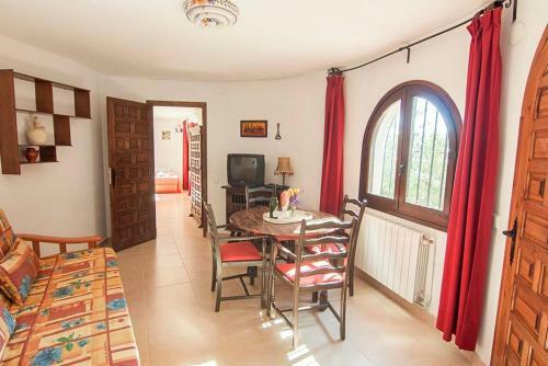 La Fustera Villa Sleeps 10 With Pool And Air Con