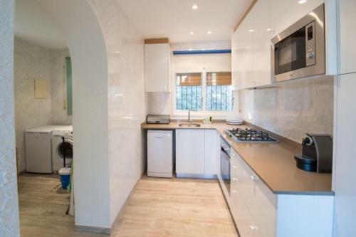 Villa In Pals Sleeps 6 With Pool And Air Con