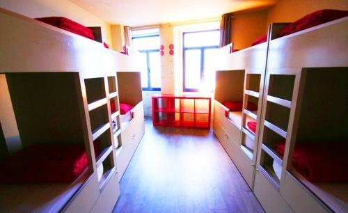 Pilot Design Hostel & Bar