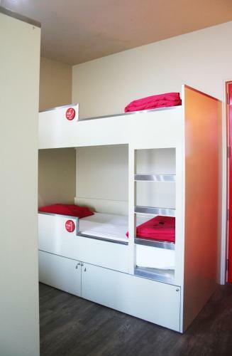 Pilot Design Hostel & Bar