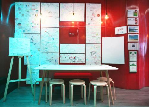 Pilot Design Hostel & Bar