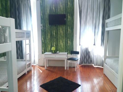 Hostal Jualis Guest House