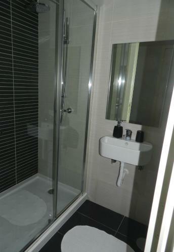 Hostal Jualis Guest House
