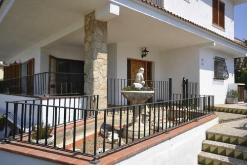Pineda de Mar Villa Sleeps 10 Pool Wifi