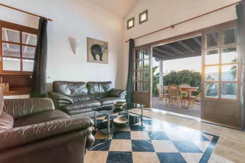 Villa Tania