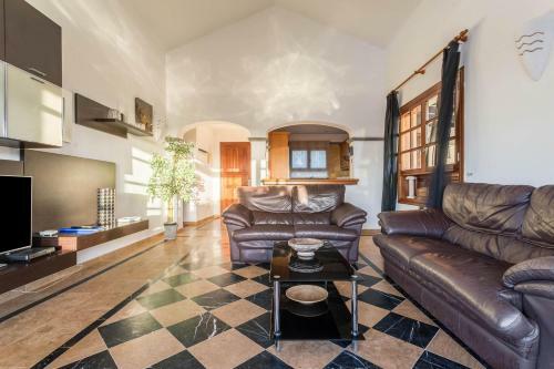 Villa Tania