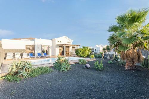 Villa Tania