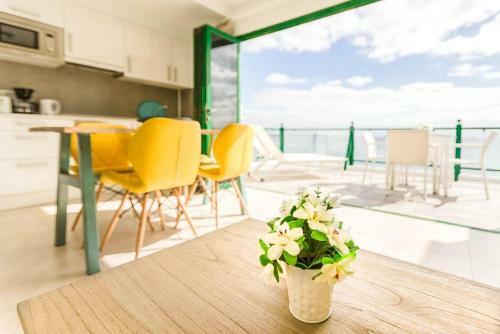 Sea Breeze Apartment