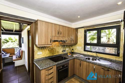 Villa Henry - Lh187 By Villas Now Ltd