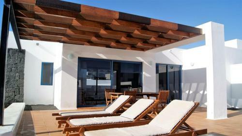 Villa Miramar C8 With Private Heated Pool Wifi Air-conditioning