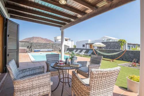 Villa Ambar Cherry