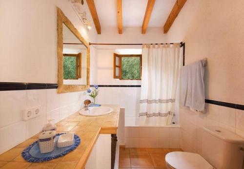 Pollenca Villa Sleeps 4 With Pool Air Con And Wifi