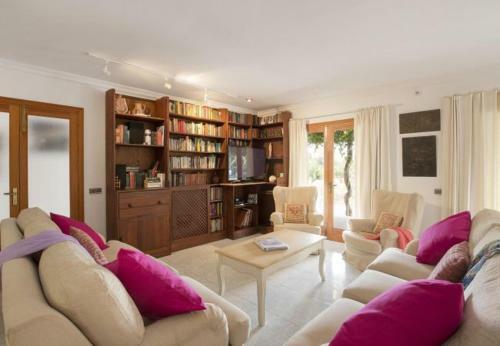 Villa In Pollenca Sleeps 10 Includes Swimming Pool Air Con And Wifi