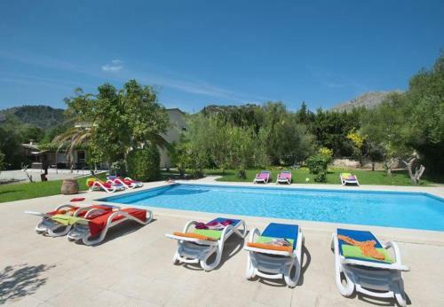 Villa In Pollenca Sleeps 10 Includes Swimming Pool Air Con And Wifi