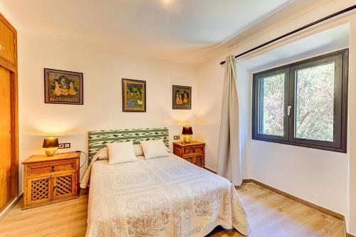 Villa In Pollenca Sleeps 8 Includes Swimming Pool And Air Con 6