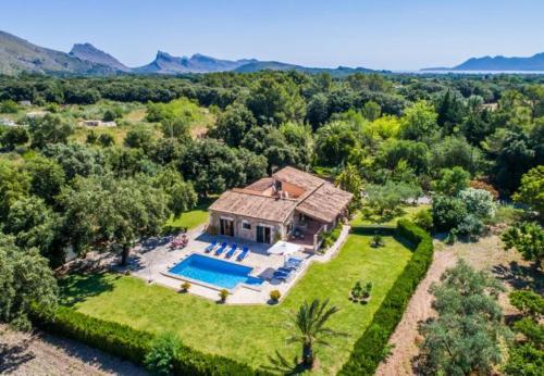 Pollenca Holiday Home Sleeps 6 With Pool And Air Con