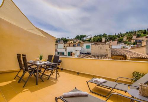 Pollenca Holiday Home Sleeps 5 With Air Con And Wifi