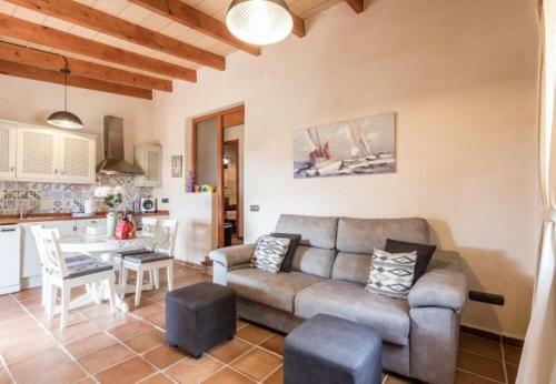 Villa In Pollenca Sleeps 4 With Pool Air Con And Wifi