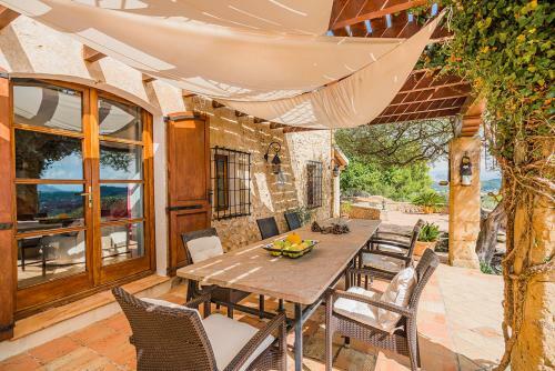 Villa In Pollenca Sleeps 8 Includes Swimming Pool And Air Con 5