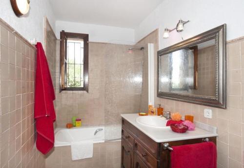 Villa In Pollenca Sleeps 8 Includes Swimming Pool Air Con And Wifi 8