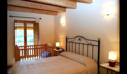 Ponts Villa Sleeps 12 With Pool