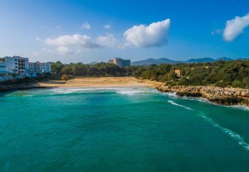Portocolom Apartment Sleeps 4 With Air Con And Wifi
