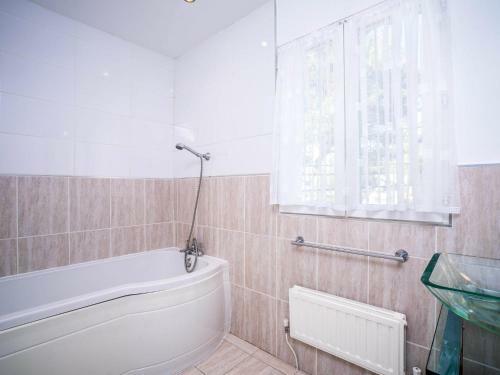 Rada de Moraira Villa Sleeps 6 With Pool And Air Con