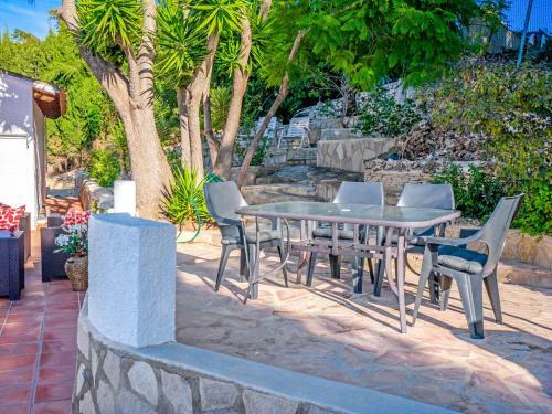 Rada de Moraira Villa Sleeps 6 With Pool And Air Con