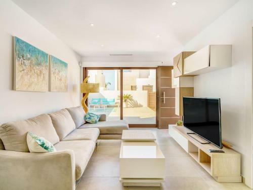 Charming Villa In Rojales With Swimming Pool