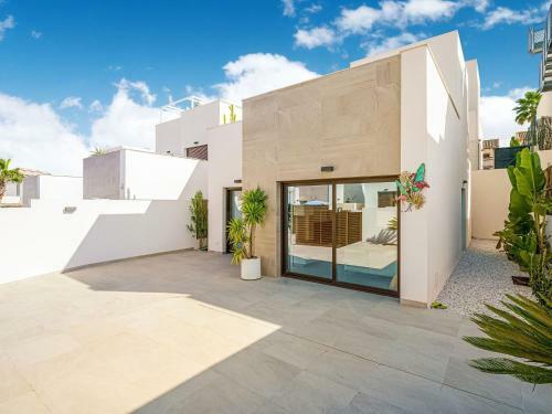 Charming Villa In Rojales With Swimming Pool