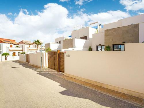 Charming Villa In Rojales With Swimming Pool